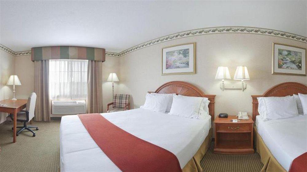 Holiday Inn Express Hotel & Suites Defiance By Ihg Екстер'єр фото